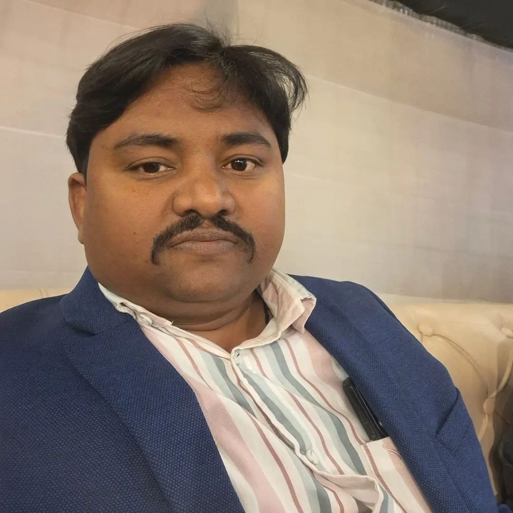 मऊ में पत्रकार के खिलाफ क्रॉस FIR से मचा बवाल, निष्पक्ष जांच की मांग